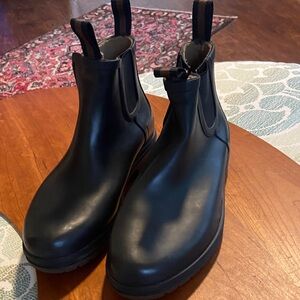 L L Bean rubber chelsea boots